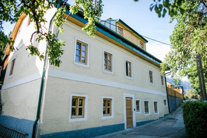 Apartment Aussee- Beletage Salzherrenhof- Kueche, Wlan, Netflix Bad Aussee Exterior photo