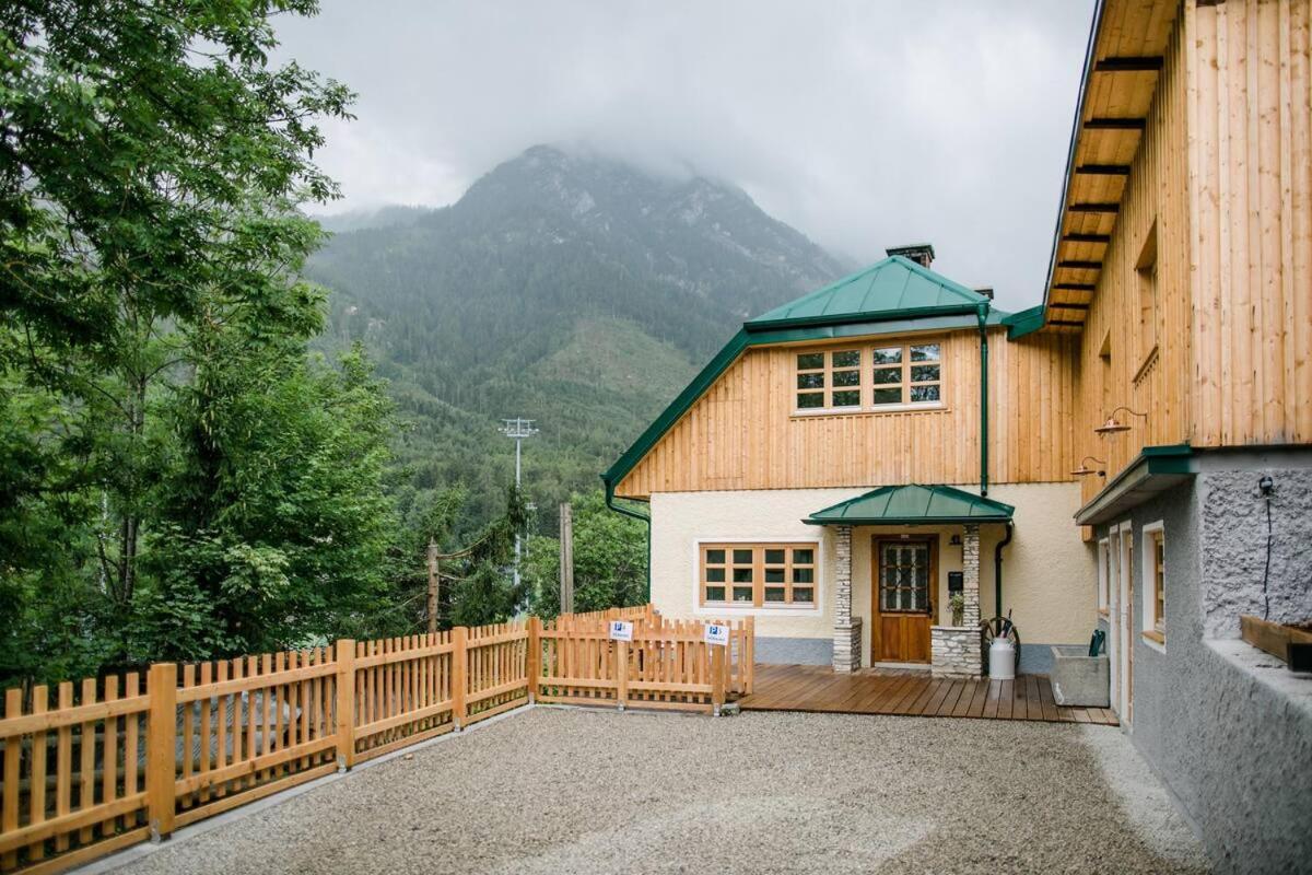 Apartment Aussee- Beletage Salzherrenhof- Kueche, Wlan, Netflix Bad Aussee Exterior photo